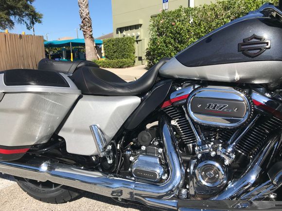 bad pick on the seat but wasn't prepared tonight..lol. I would be glad to send a million pics up close tomorrow. 