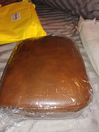  Brand new Suction cup seat. Brown
$20 to your door