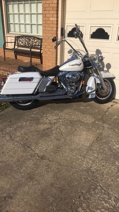 New to the site.  My name is Nick I'm from southeast Missouri. Been riding some for of motorcycle since i was about 12. This is the first Harley I've ever owned bought it from my brother. '07 Road King, pretty much stock except the bars. All that will change next week. Love the site