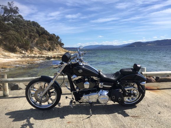 I’m running a 21x3.5 with a 120 Wide tire and I reckon it looks ok. 