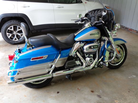 I had this bar on my '16 FLHXS