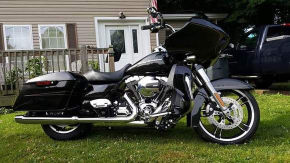 The 16 with lowers and a solo seat.