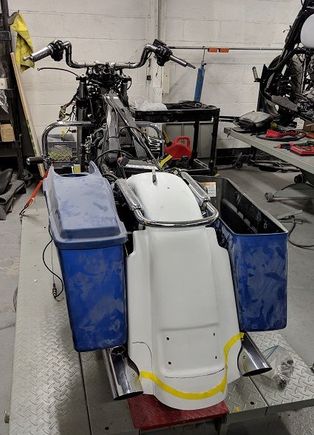 Stretched fender without lights tag set up