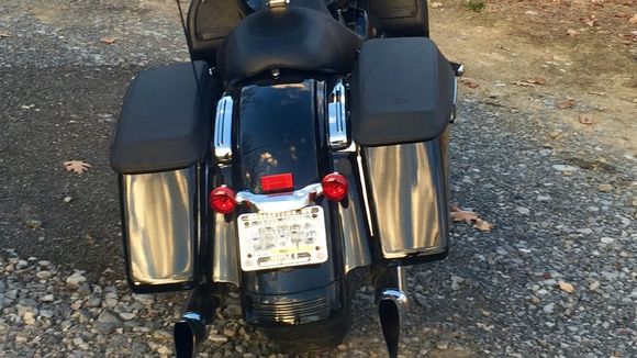 Mustang saddlebag lid covers