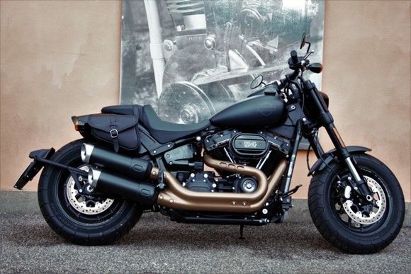 Beat Saddlebag Endscuoio for Hd Softail Fat Bob