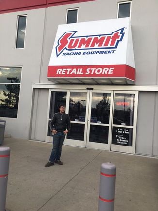 Since im a fan of things with four wheels, a stop at Summit Racing in Reno was a must! I grew up about 45mins from the Summit Racing store in Ohio.