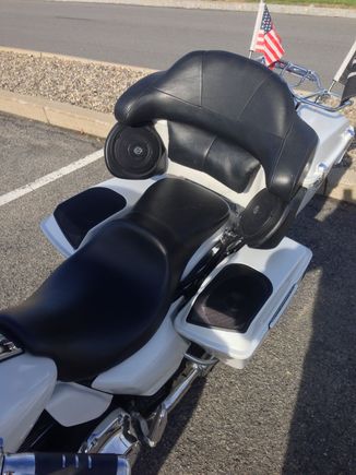 White Hot Denim HogTunes speaker lids stuffed with Pioneer TS-D6902s. The bags are V-Twin's "CVO" style exteneded!