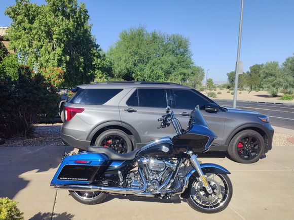 I have had softails, dynas, road kings, street glide and road glide. This is my favorite bike to date