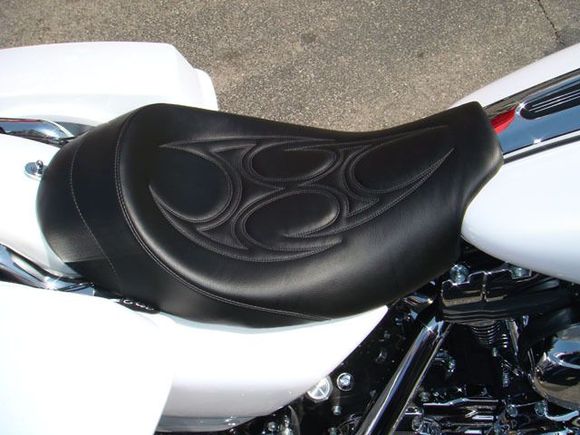 Bagger Seat with Blade Stitch Pattern http://www.sideroadcycles.com/AmericanMotorcycles/Seats/Motorcycle_Seats.html
