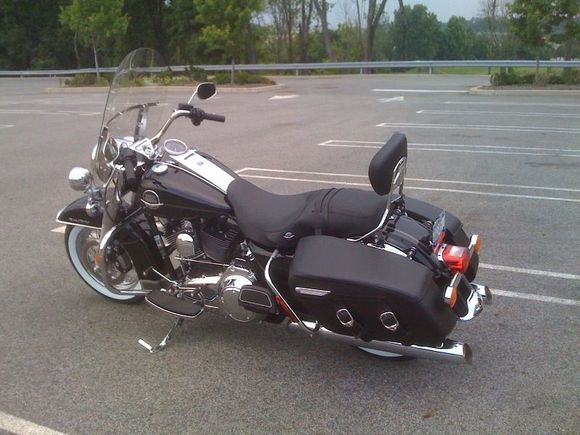 August 09..I just left the HD dealer. First stop... Kohls parking lot to do some slow manuvers.