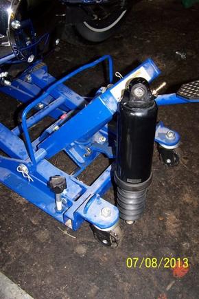Changing Shock Oil 1