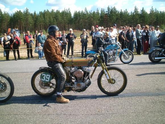 Another tricky... seen on Harley Dragrace lineup...