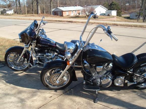 this is my 06 Street Glide and my 99 Yamaha Roadstar- to this day my favorite bike, at the time of this pis it had 98xxx miles on it and NEVER had motor open!!