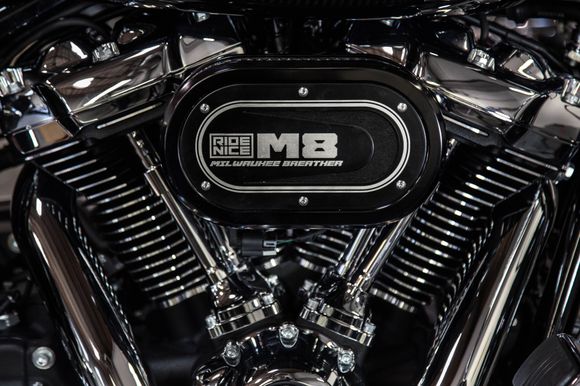 Milwaukee Breather air intake. K&N filter element.