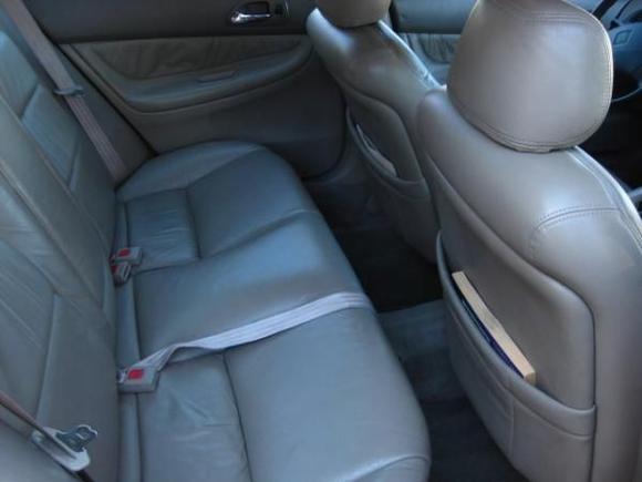 lots of backseat room ;)

haha, just kiddin =P