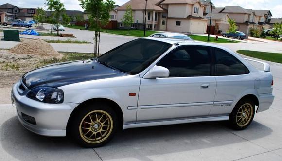Well this is the best pic I had two other ones posted, but forgot about taking out the license plates LOL