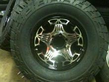 Moto Metal Skull with 33/12.5 General Grabbers