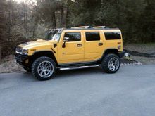 Garage - yellow bus