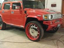Hummer H2 Sut Sittin On 30" Dubs