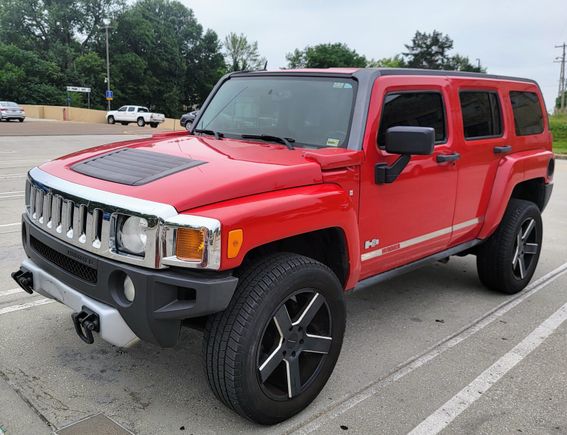 This is a photo of the Hummer H3, 2008 that I am trying to sell in Kansas City Kansas. I am looking for 5k as there has been a long line of brand new pieces in the vehicle. The vehicle starts but has a problem in the electric that creates a flashing sign. Overall I would love to talk more about my vehicle. A good phone number is 6202454111
