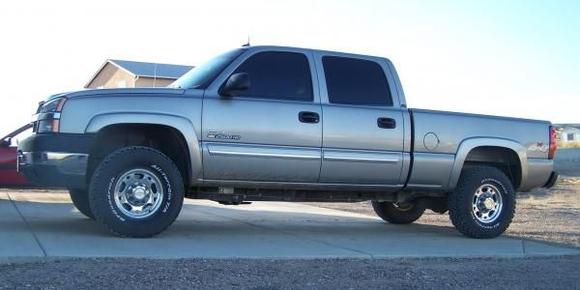Current Project.
2003 Chevrolet 2500HD
Newest install 7" Hi Clearance BDS Suspension Lift
MKW M26 18"