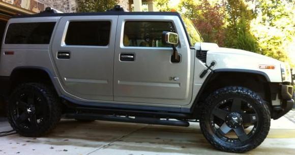 Hummer H2 3