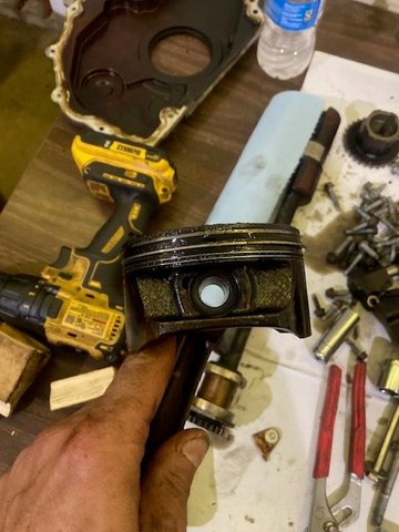 Dirty pistons; 