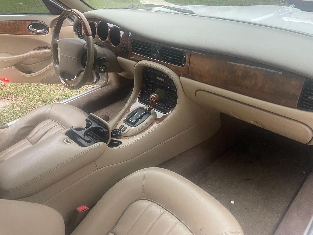 2001 Jaguar XJ8 - 2001 XJ8 LWB X308 w/XJR Wheels 100K miles - Used - VIN SAJDA23C81LF27448 - 100,000 Miles - 8 cyl - 2WD - Automatic - Sedan - White - Clearwater, FL 33764, United States