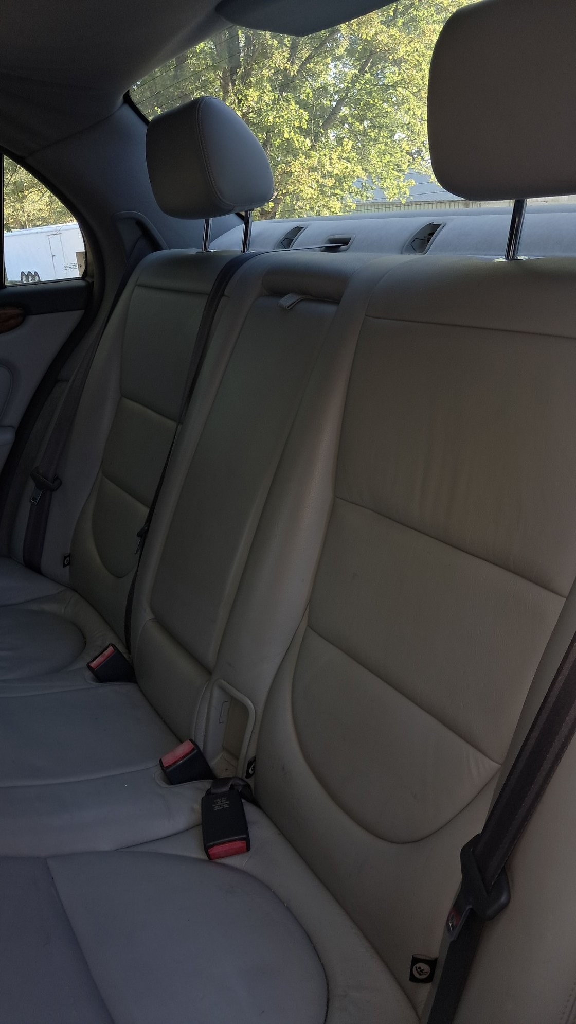 2004 Jaguar XJ8 - 2004 JAGUAR XJ8 - needs repair or good parts car - Used - VIN SAJEA71C94SG09252 - 129,000 Miles - 8 cyl - 2WD - Automatic - Sedan - Black - Kappa, IL 61738, United States