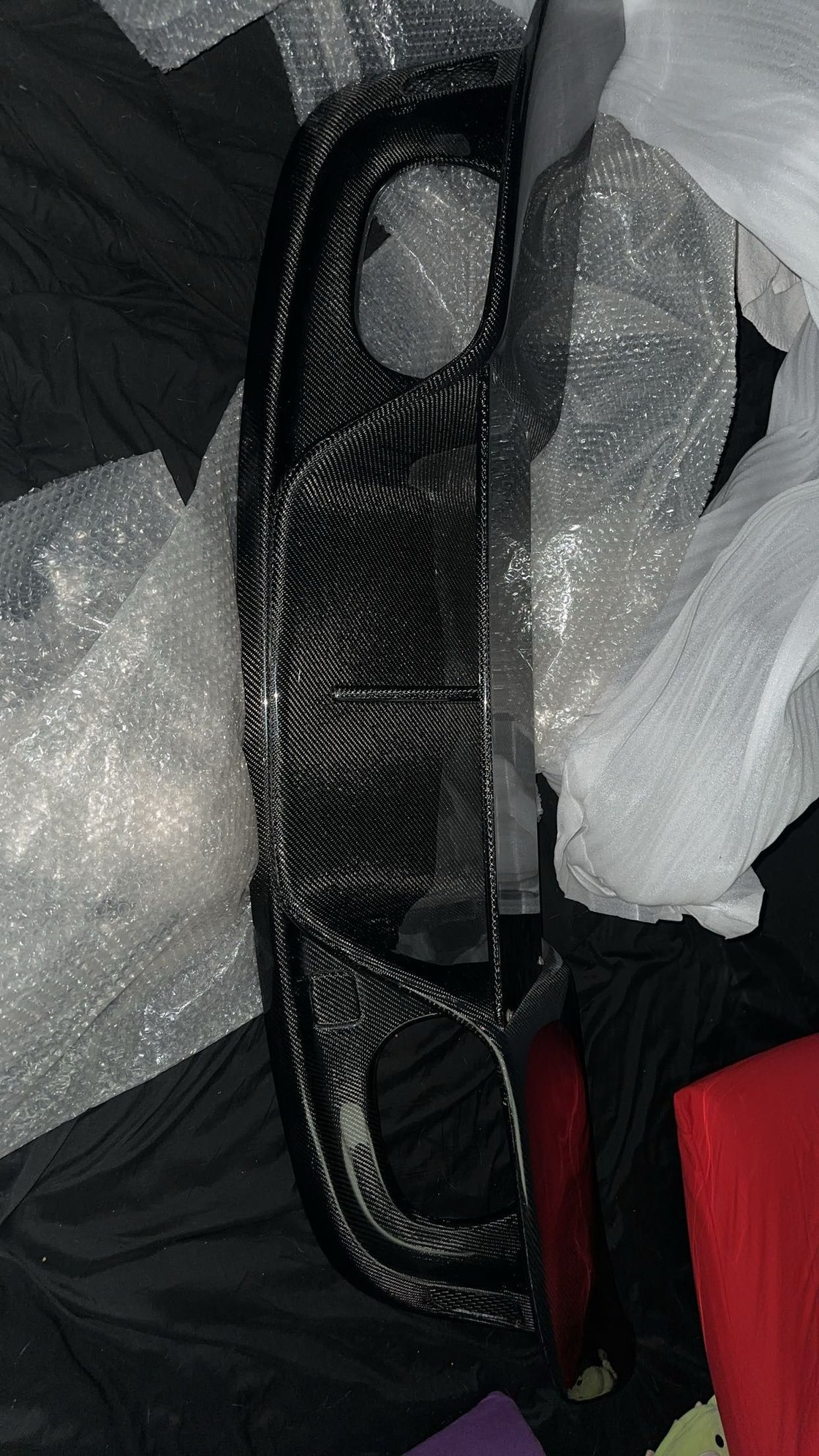 I just picked this up for $300 and i thought it was genuine svr oem but as I�ve seen the whole thing is not carbon fiber on svr but for $300 this is a steal. Thank you!