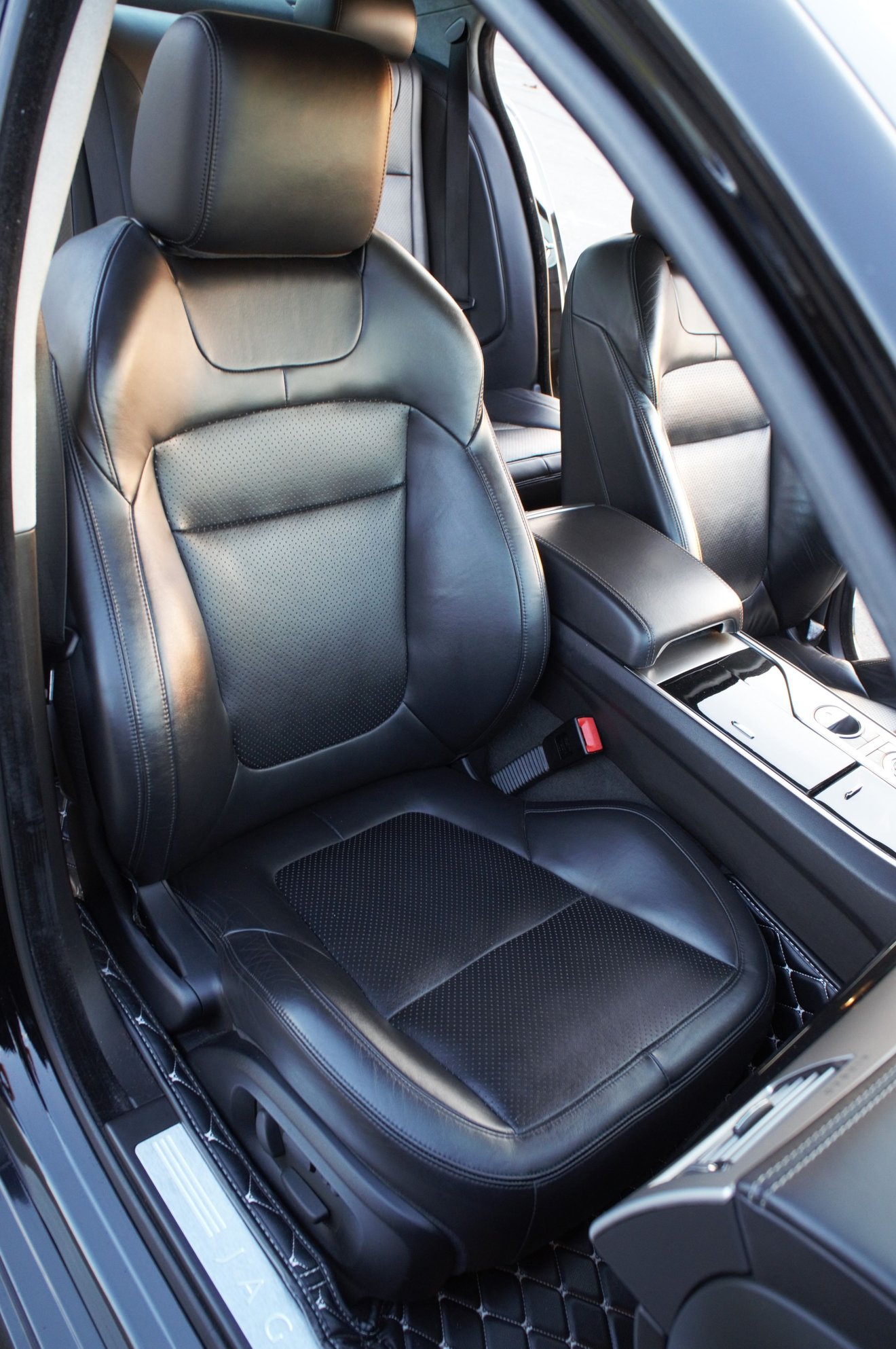 2012 Jaguar XF - 2012 Jaguar XF Portfolio 5.0 V8 Sport Pkg, Ext. Warranty - Used - VIN SAJWA0HB4CLS41531 - 73,547 Miles - 8 cyl - 2WD - Automatic - Sedan - Black - Fremont, CA 94538, United States