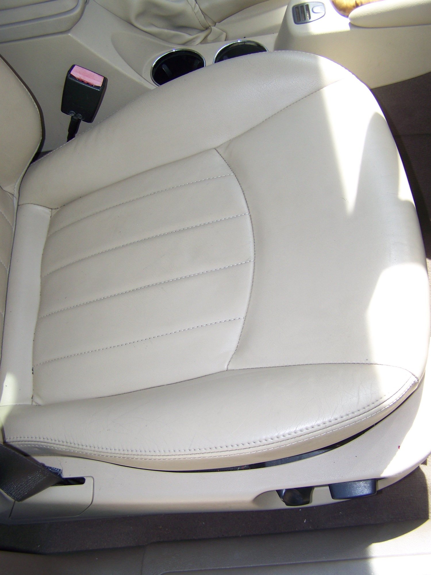 2006 Jaguar X-Type - 2006 X-Type Right Front Full Power Seat Complete Make Offer - Interior/Upholstery - $1 - Akron, OH 44320, United States