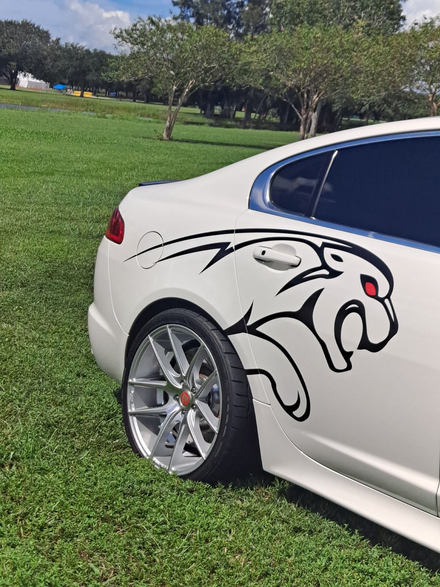 2010 Jaguar XFR - super saloon jaguar xfr 5.0 supercharged dream machine - Used - VIN Sajkxaojc6amr5096 - 92,000 Miles - 8 cyl - 2WD - Automatic - Sedan - White - Fort Lauderdale, FL 33304, United States