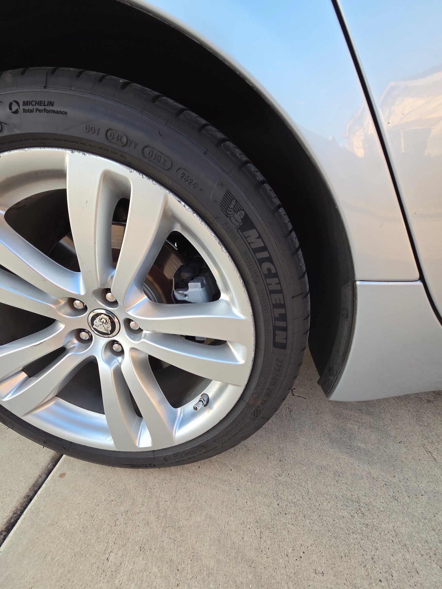 2011 Jaguar XJ - 2011 Jaguar XJL - Used - VIN Sajwa2gb4blv10476 - 76,800 Miles - 8 cyl - 2WD - Automatic - Sedan - Silver - Georgetown, TX 78628, United States