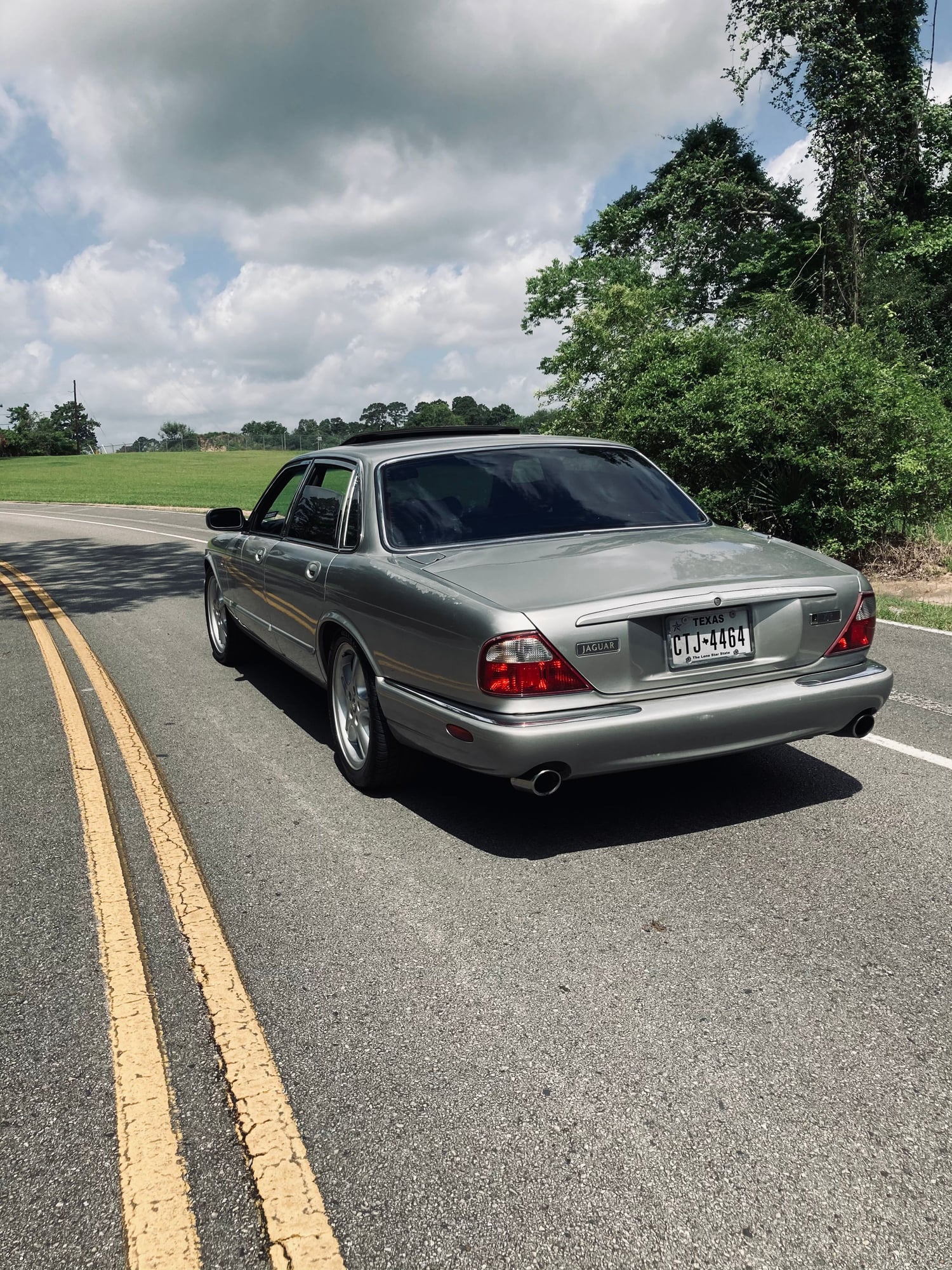 1999 Jaguar XJR - 99 XJR in Houston. - Used - VIN Sajpx1848xc860777 - 76,800 Miles - 8 cyl - 2WD - Automatic - Sedan - Silver - Houston, TX 77078, United States