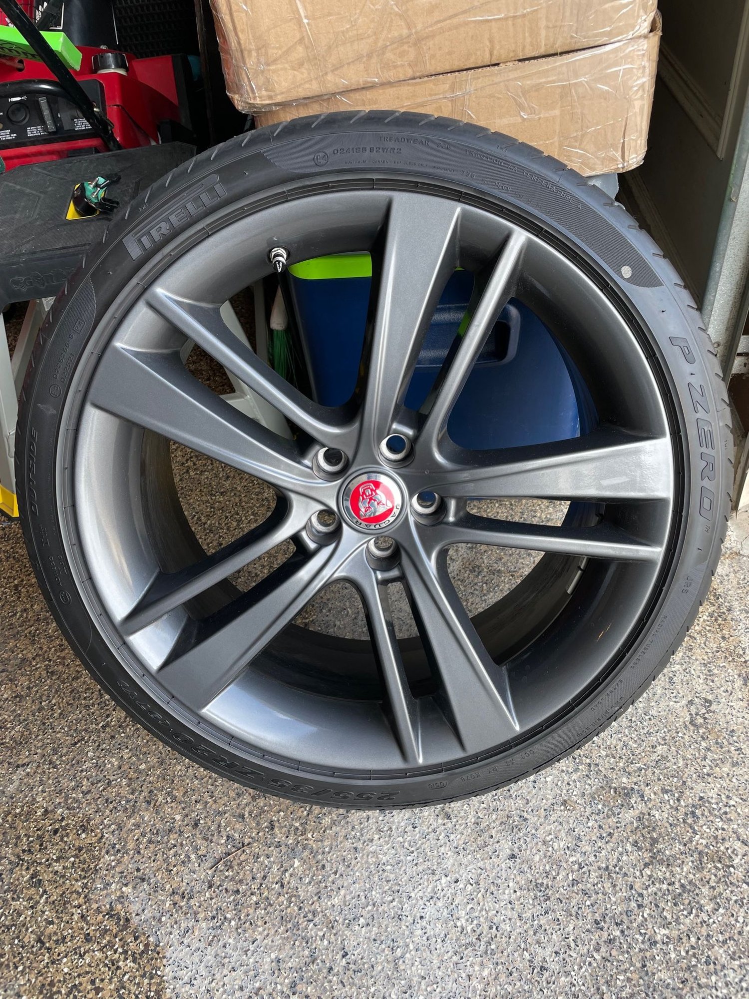 Wheels and Tires/Axles - Cyclone 20" Wheel and Tire Set including "Growler" Etched Black Lug Nut Set - Used - 2015 to 2020 Jaguar F-Type - Washington Twp., MI 48094, United States