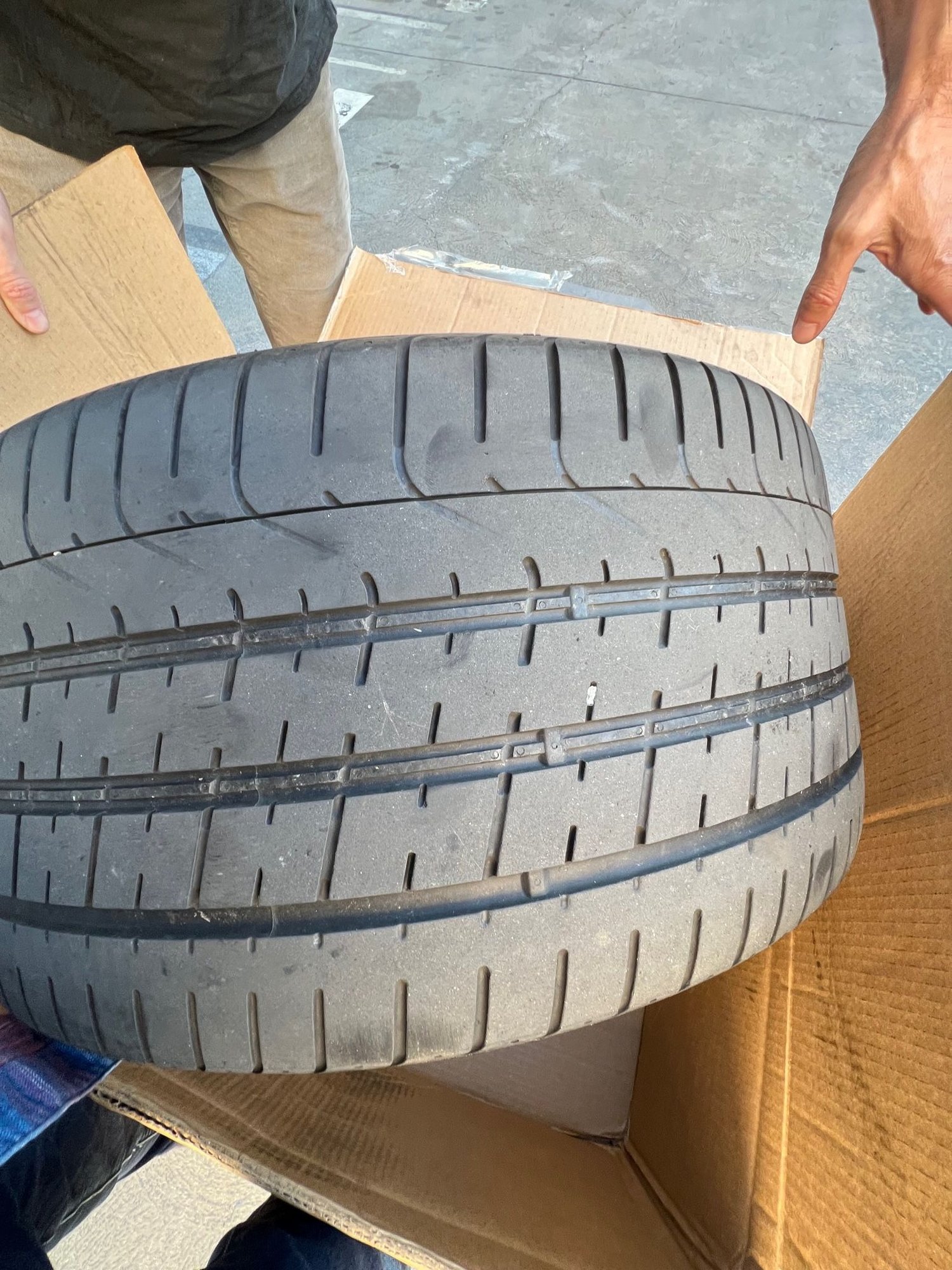 Wheels and Tires/Axles - Jaguar Gyrodyne #6003 Wheels with Pirelli PZero Tires For Sale 1600.00 - Used - 2014 to 2023 Jaguar F-Type - Los Angeles, CA 90048, United States