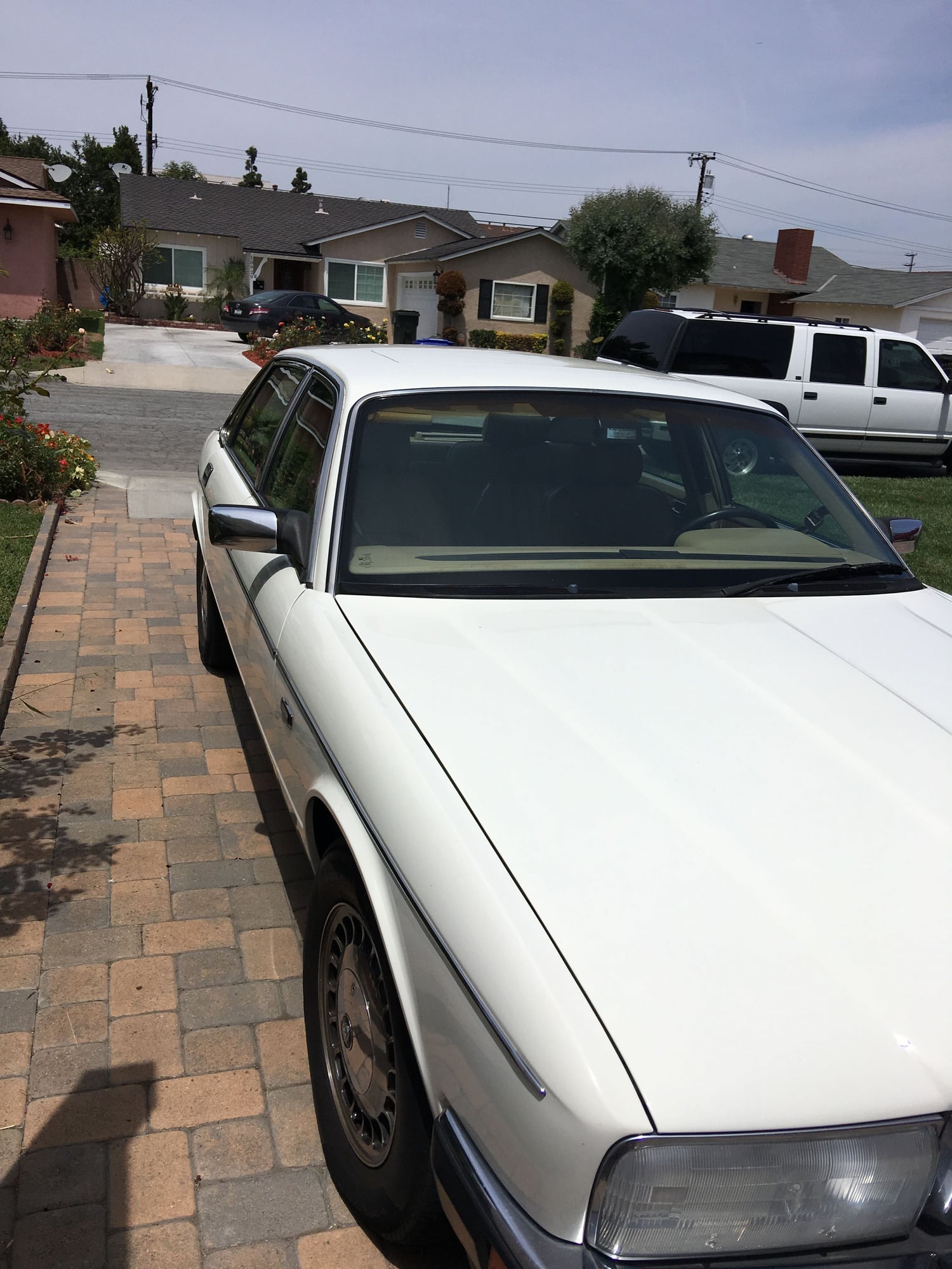 1992 Jaguar Vanden Plas - 1992 Jaguar Vanden Plas Sale by Original Owner - Used - VIN SAJKY1743NC650173 - 140,000 Miles - 6 cyl - 2WD - Automatic - Sedan - White - Downey, CA 90241, United States