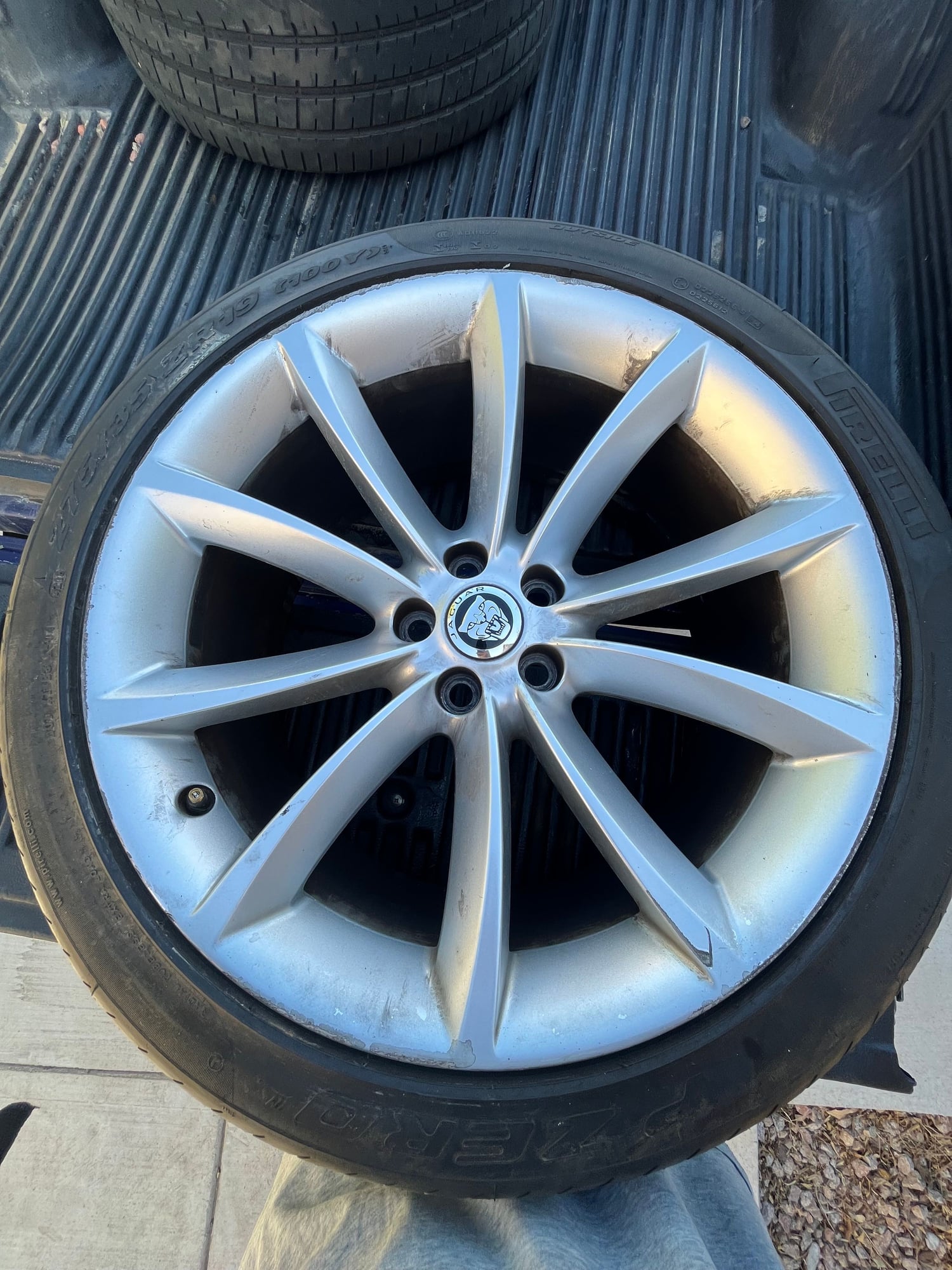 Wheels and Tires/Axles - F-type propeller wheel set 19” - Used - All Years Jaguar F-Type - Surprise, AZ 85379, United States