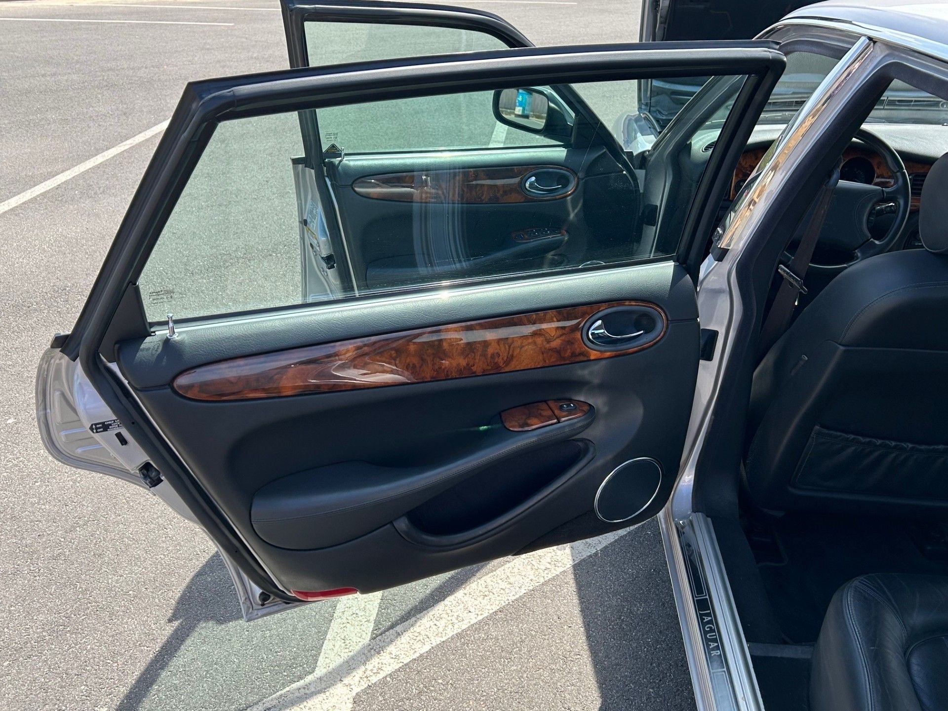 2000 Jaguar XJ8 - Amazing 2000 Jaguar XJ8 L Sport Silver Sedan w/ 111K Miles pure So. California Car - Used - VIN SAJDA23C4YLF06834 - 111,000 Miles - 8 cyl - 2WD - Automatic - Sedan - Silver - Redondo Beach, CA 90277, United States