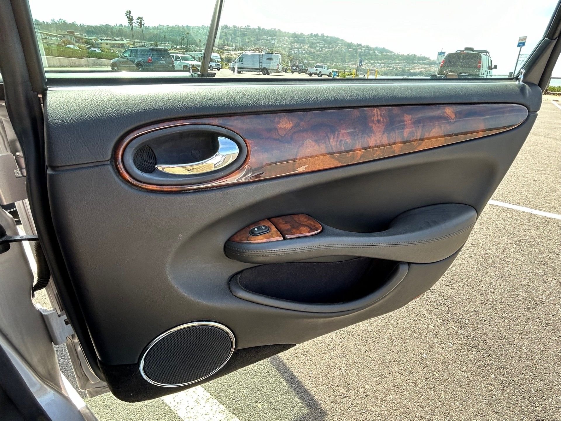 2000 Jaguar XJ8 - Amazing 2000 Jaguar XJ8 L Sport Silver Sedan w/ 111K Miles pure So. California Car - Used - VIN SAJDA23C4YLF06834 - 111,000 Miles - 8 cyl - 2WD - Automatic - Sedan - Silver - Redondo Beach, CA 90277, United States