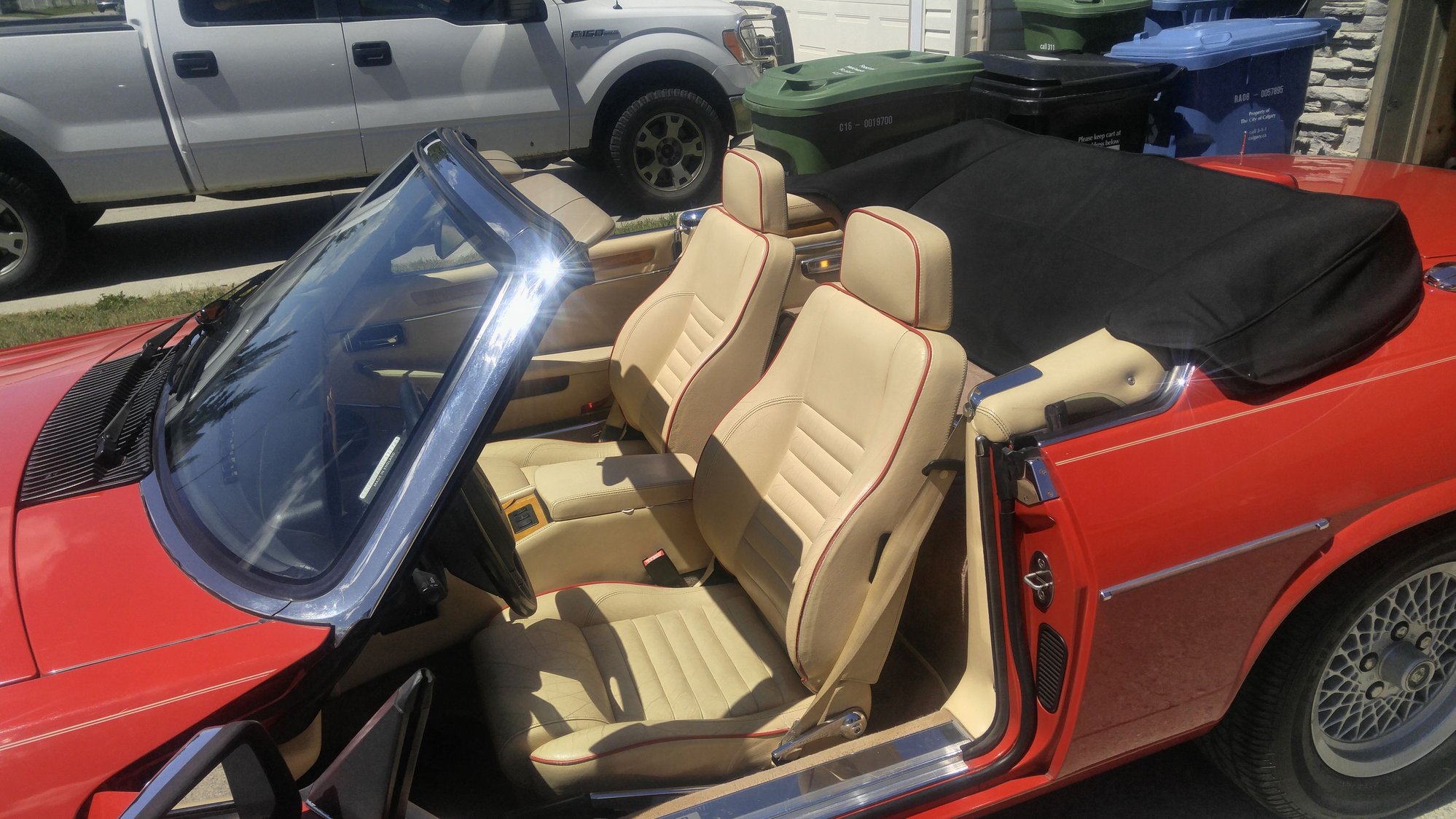 1991 Jaguar XJS - rarest of rare 1991 XJ-S classic collection V-12 cabriolet - Used - VIN SAJTW4843MC177741 - 56,001 Miles - 12 cyl - 2WD - Automatic - Convertible - Red - Calgary, AB T2Z3H7, Canada