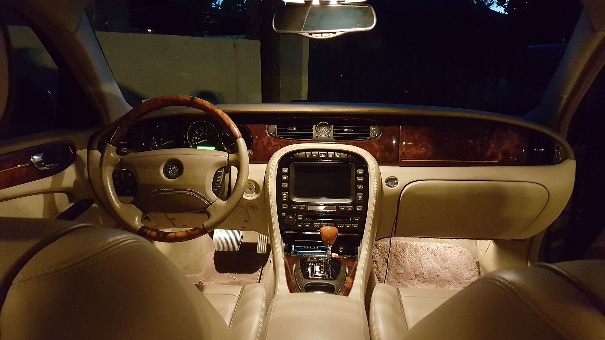 2004 Jaguar Vanden Plas - 2004 Jaguar XJ Vanden Plas Pampered and Well Maintained - Used - VIN SAJWA74C64SG22928 - 126,000 Miles - 8 cyl - 2WD - Automatic - Sedan - Silver - Winnetka, CA 91306, United States