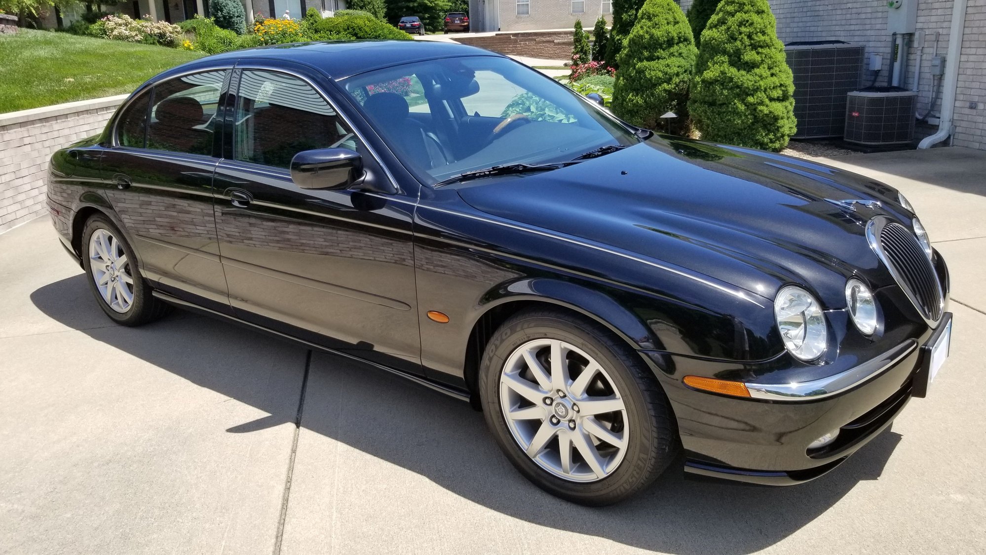 2000 Jaguar S-Type - Original Owner S Type - Used - VIN SAJDA01C6YFL12308 - 37,800 Miles - 6 cyl - 2WD - Automatic - Sedan - Black - Edwardsville, IL 62025, United States