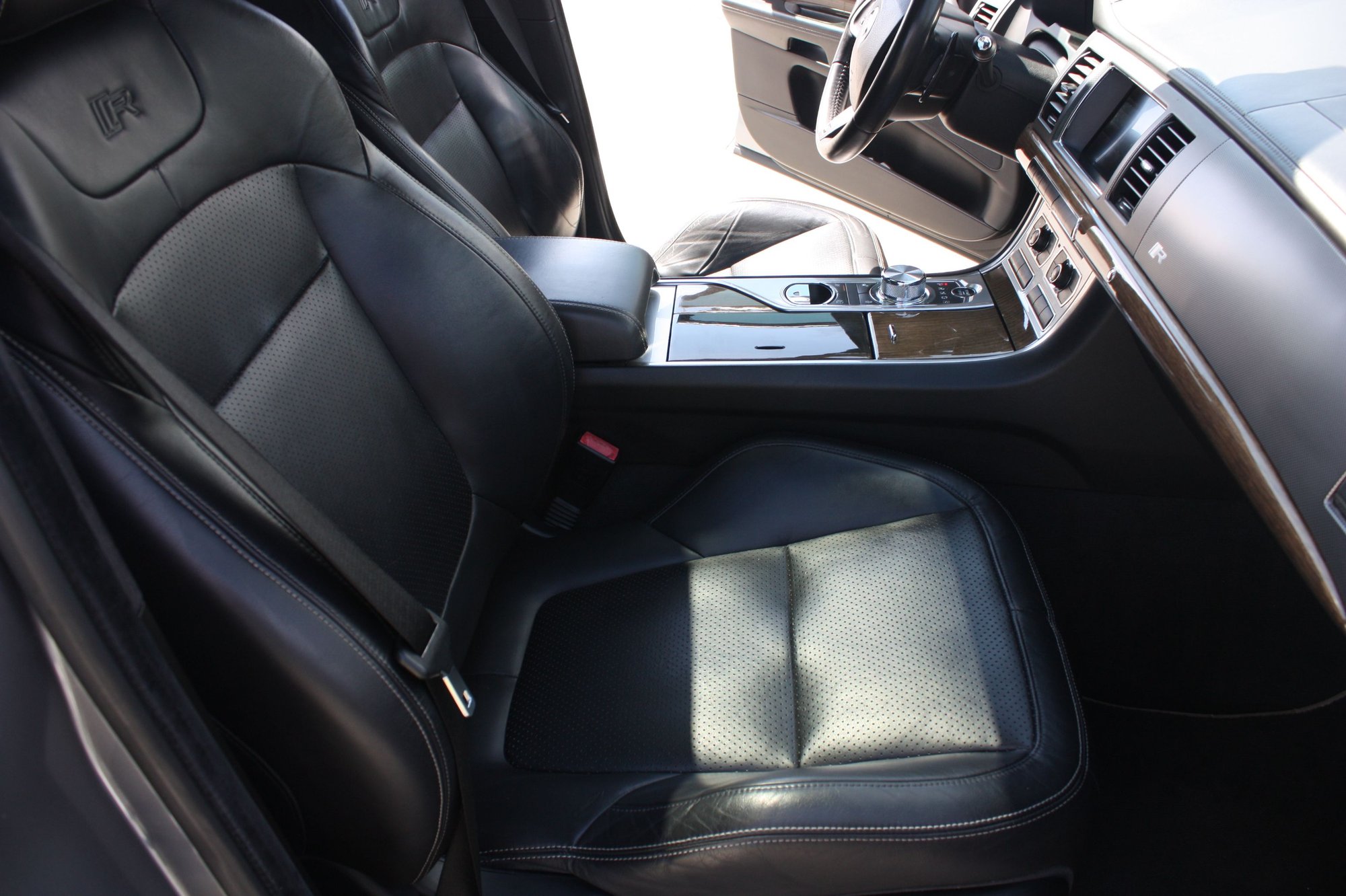 2012 Jaguar XFR - 2012 Jaguar XFR - Used - VIN SAJWA0JC3CMS38830 - 189,000 Miles - 8 cyl - 2WD - Automatic - Gray - San Diego, CA 92130, United States