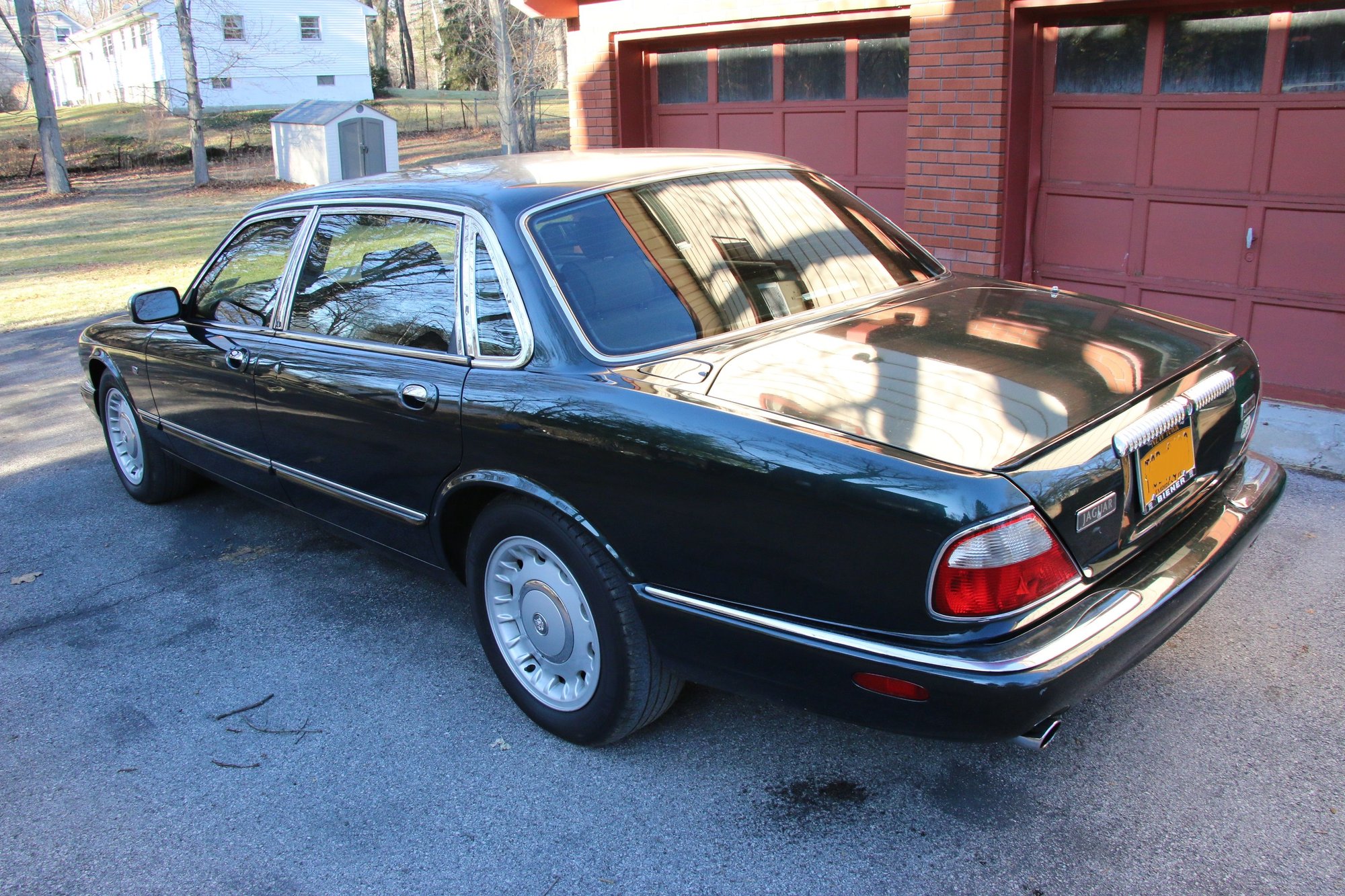 1998 Jaguar Vanden Plas - 1998 Jaguar Vanden Plas XJ8 - Used - VIN SAJKX624XWC837130 - 106,800 Miles - 8 cyl - 2WD - Automatic - Sedan - Other - Wappingers, NY 12601, United States