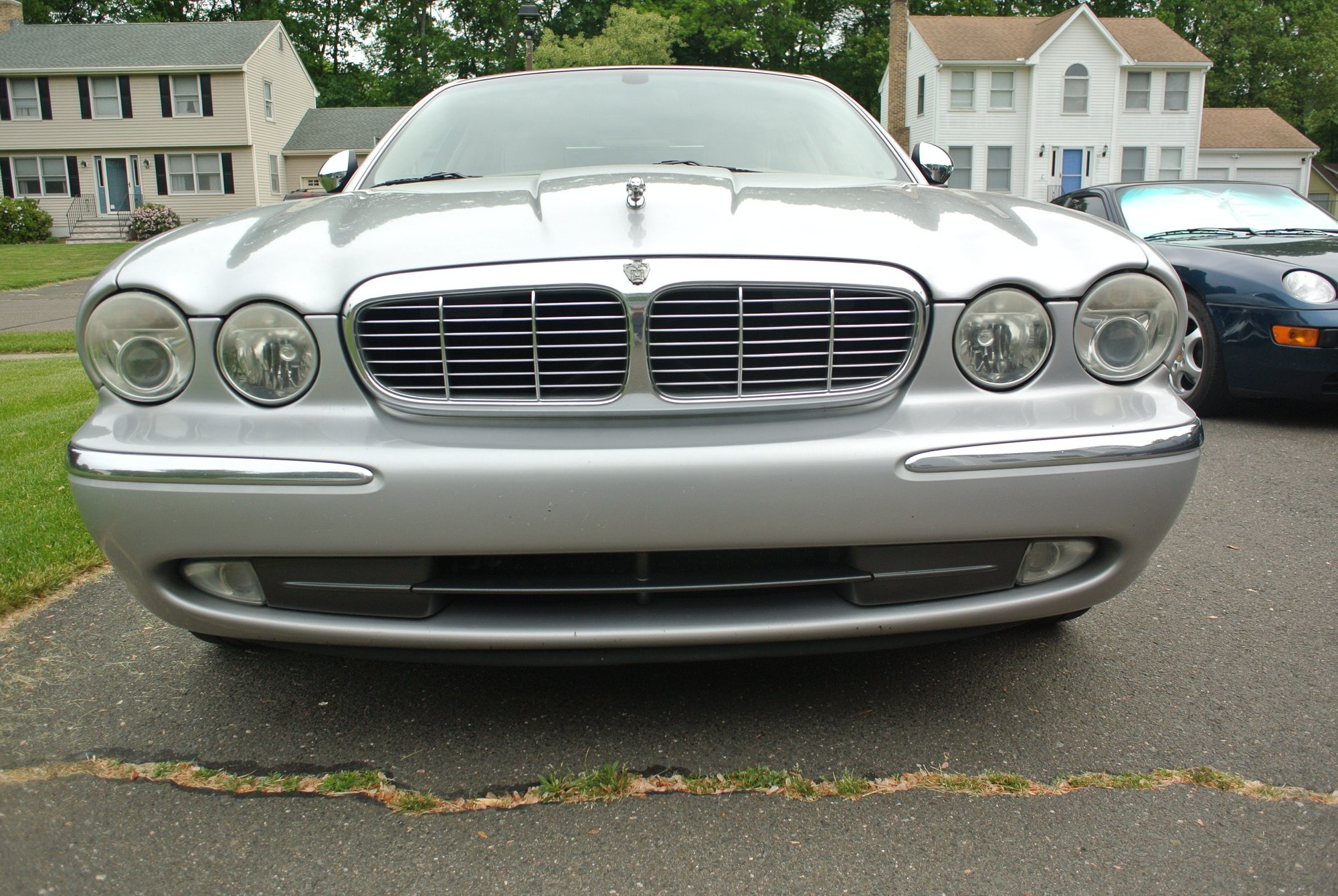 2004 Jaguar Vanden Plas - 2004 Jaguar Vanden Plas with fully fucntioning factory air-electronic suspension - Used - VIN SAJEA74C14SG11606 - 167,200 Miles - 8 cyl - 2WD - Automatic - Sedan - Silver - South Windsor, CT 06074, United States