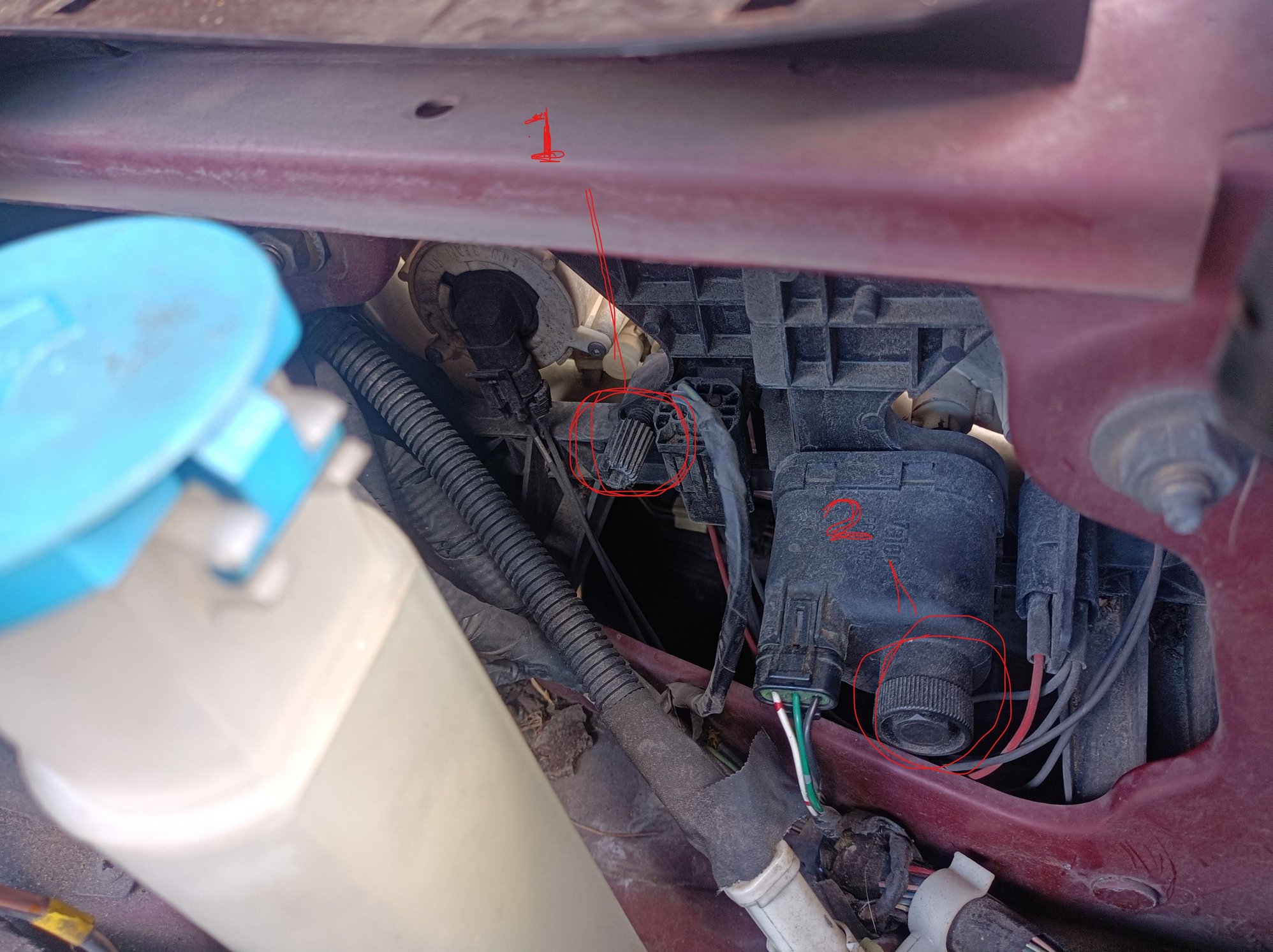 #1 Headlight Manual Adjuster for innermost headlight? ,#2 Electronic leveling (was originally unplugged)
