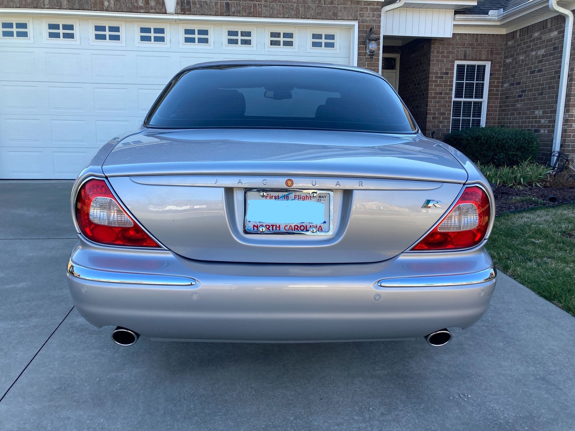 2005 Jaguar XJR - 2005 Jaguar XJR - North Carolina - Used - VIN SAJWA73B85TG43753 - 95,500 Miles - 8 cyl - 2WD - Automatic - Sedan - Silver - Roxboro, NC 27573, United States