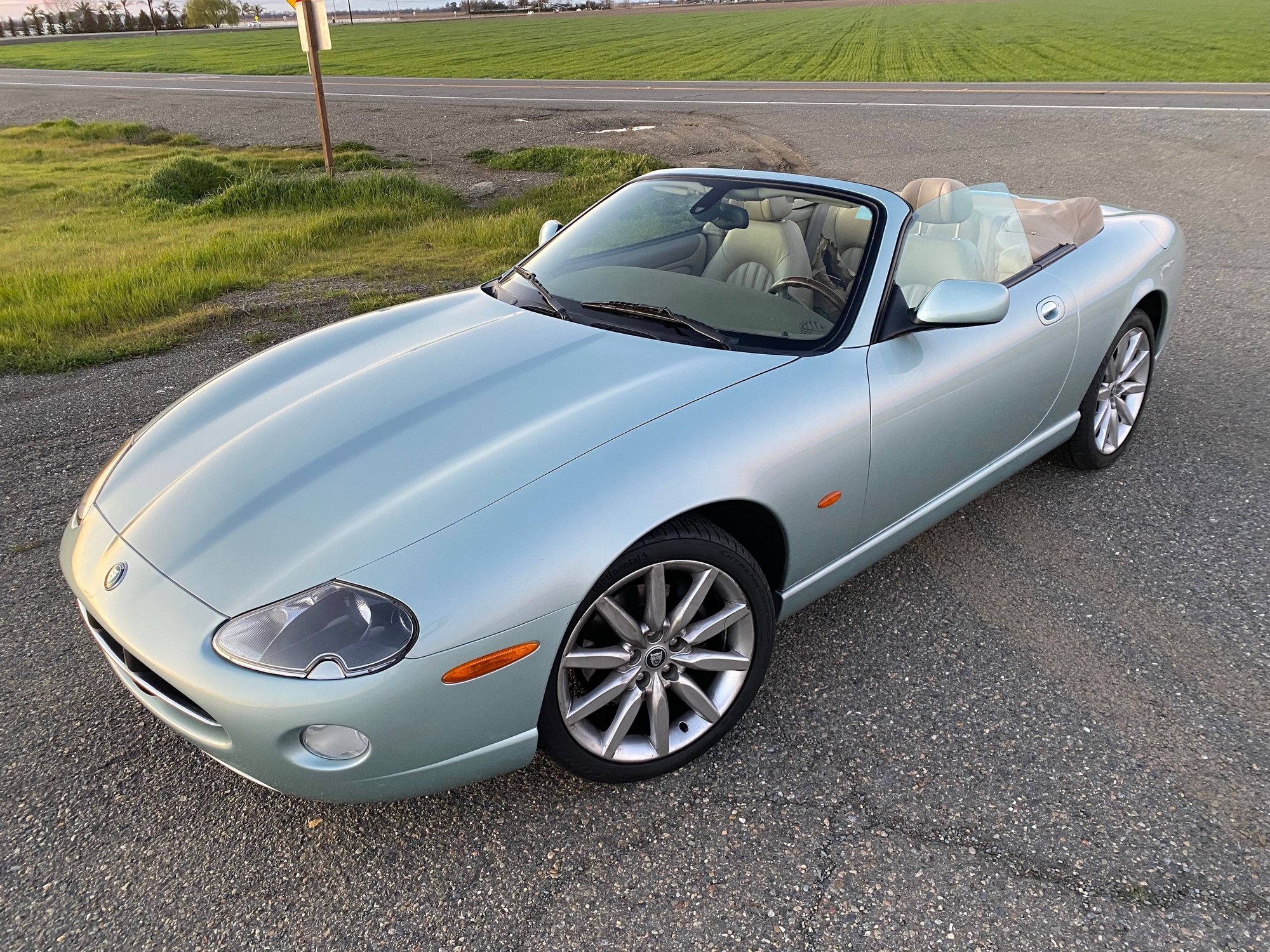 2006 Jaguar XK8 - 2006 XK8, excellent condition, super rare color - Used - VIN SAJDA42C362A44931 - 8 cyl - 2WD - Automatic - Convertible - Blue - Sacramento, CA 95618, United States